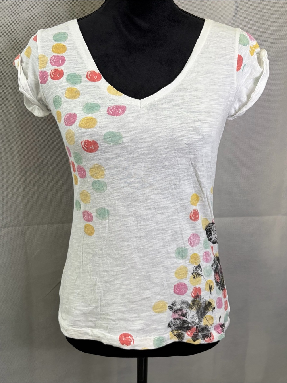 Women’s White V-Neck Short Sleeve Dot Accent Tee